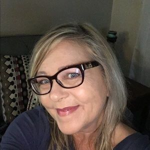 Meet your Posher, Amee